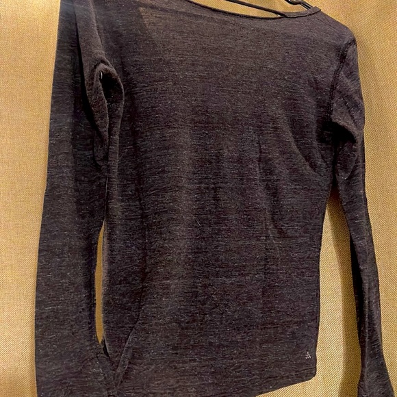 Alternative Letter Printed Gray Long Sleeve Tee - Picture 5 of 8